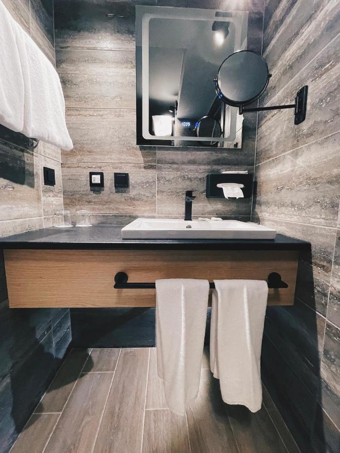 Iq Hotel Київ Екстер'єр фото