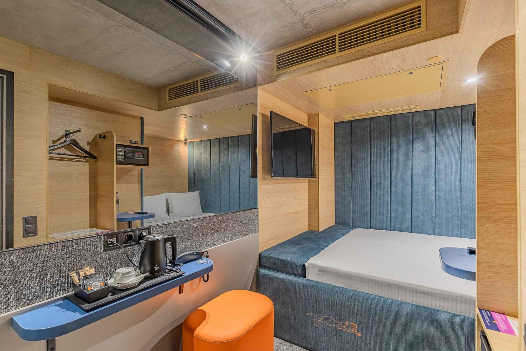 Iq Hotel Київ Екстер'єр фото