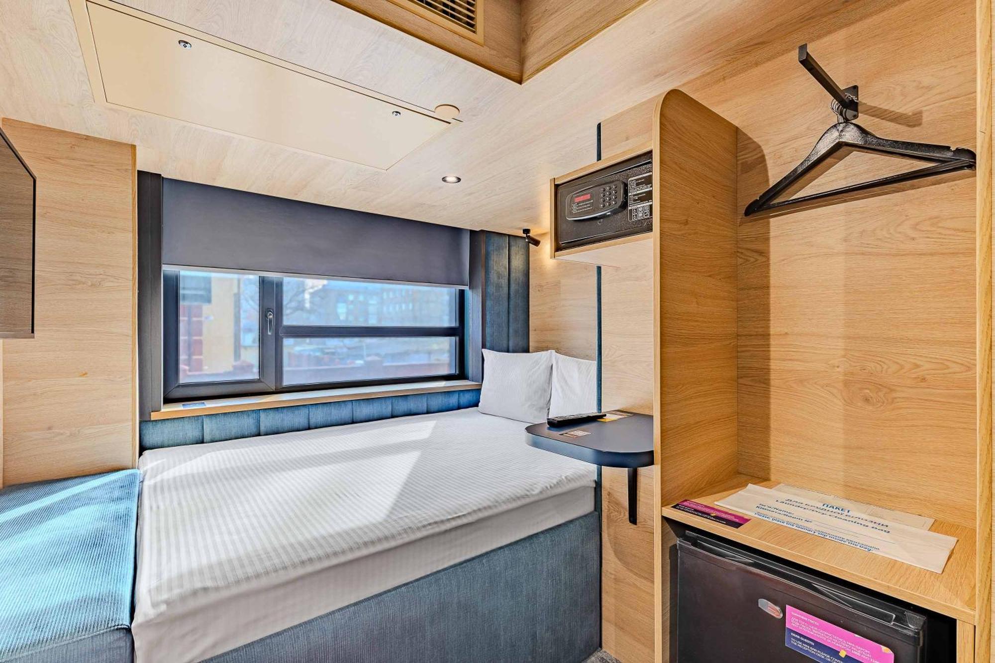 Iq Hotel Київ Екстер'єр фото