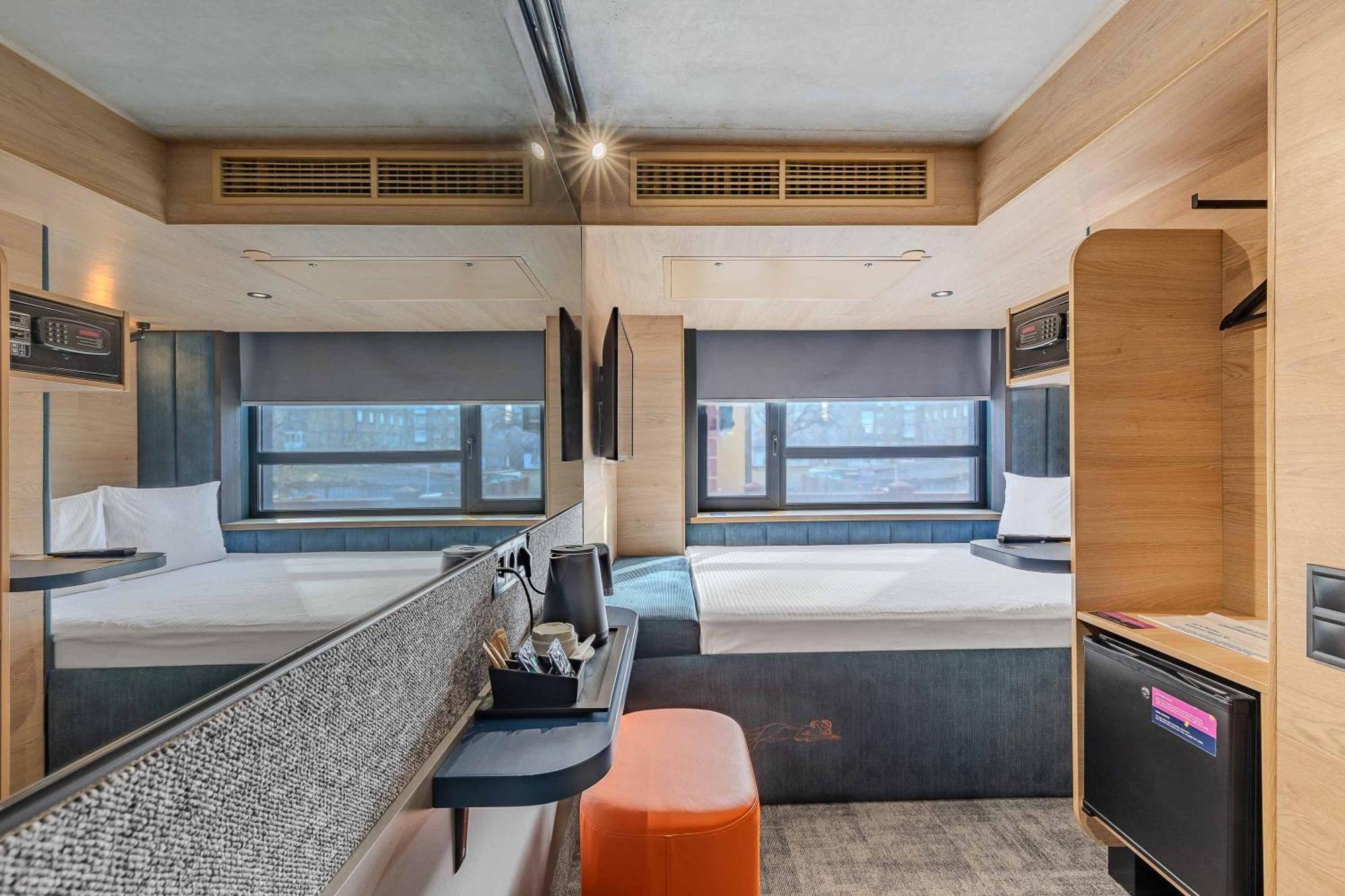 Iq Hotel Київ Екстер'єр фото
