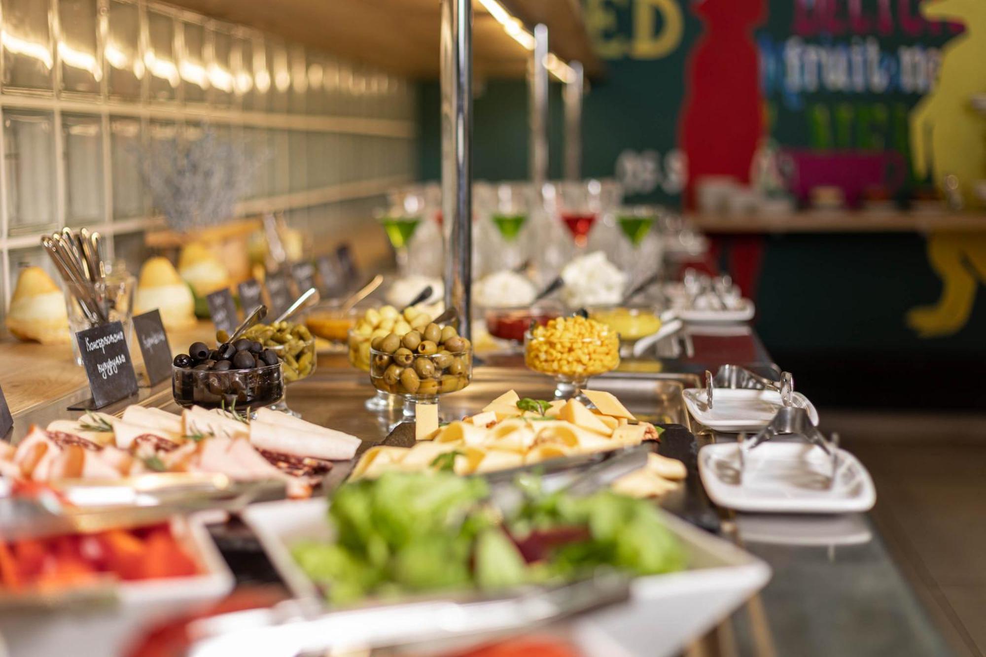 Iq Hotel Київ Екстер'єр фото