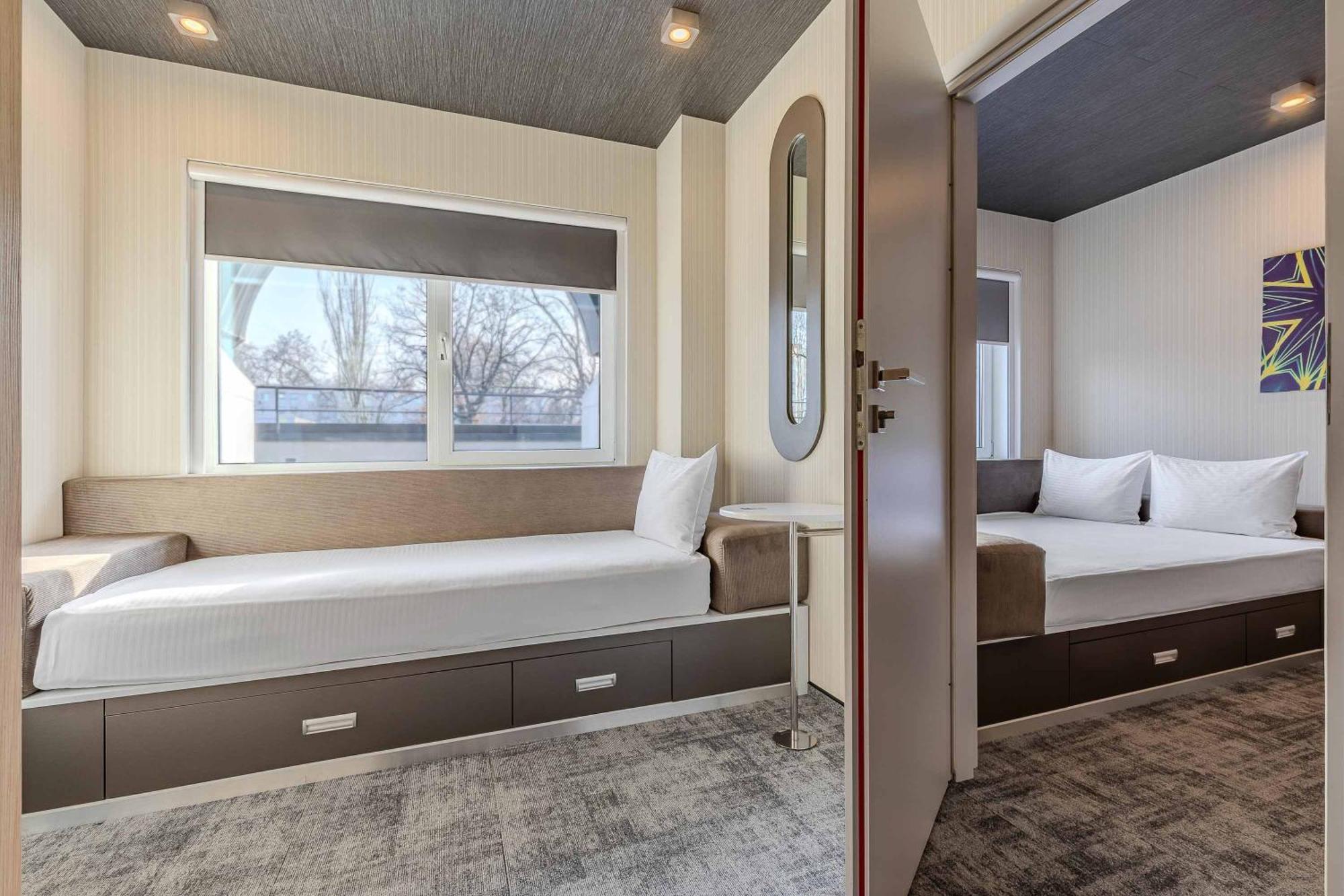 Iq Hotel Київ Екстер'єр фото