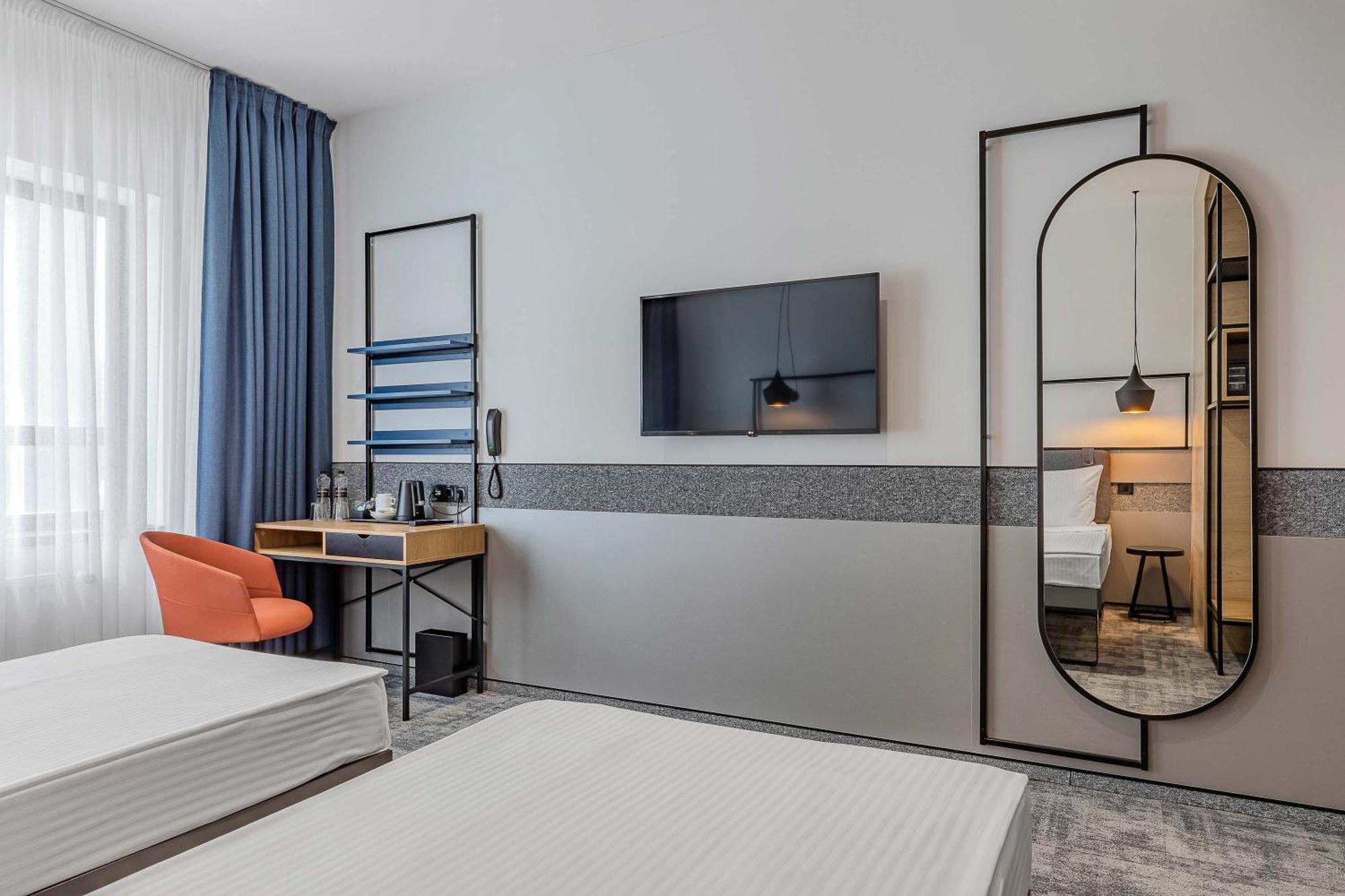 Iq Hotel Київ Екстер'єр фото