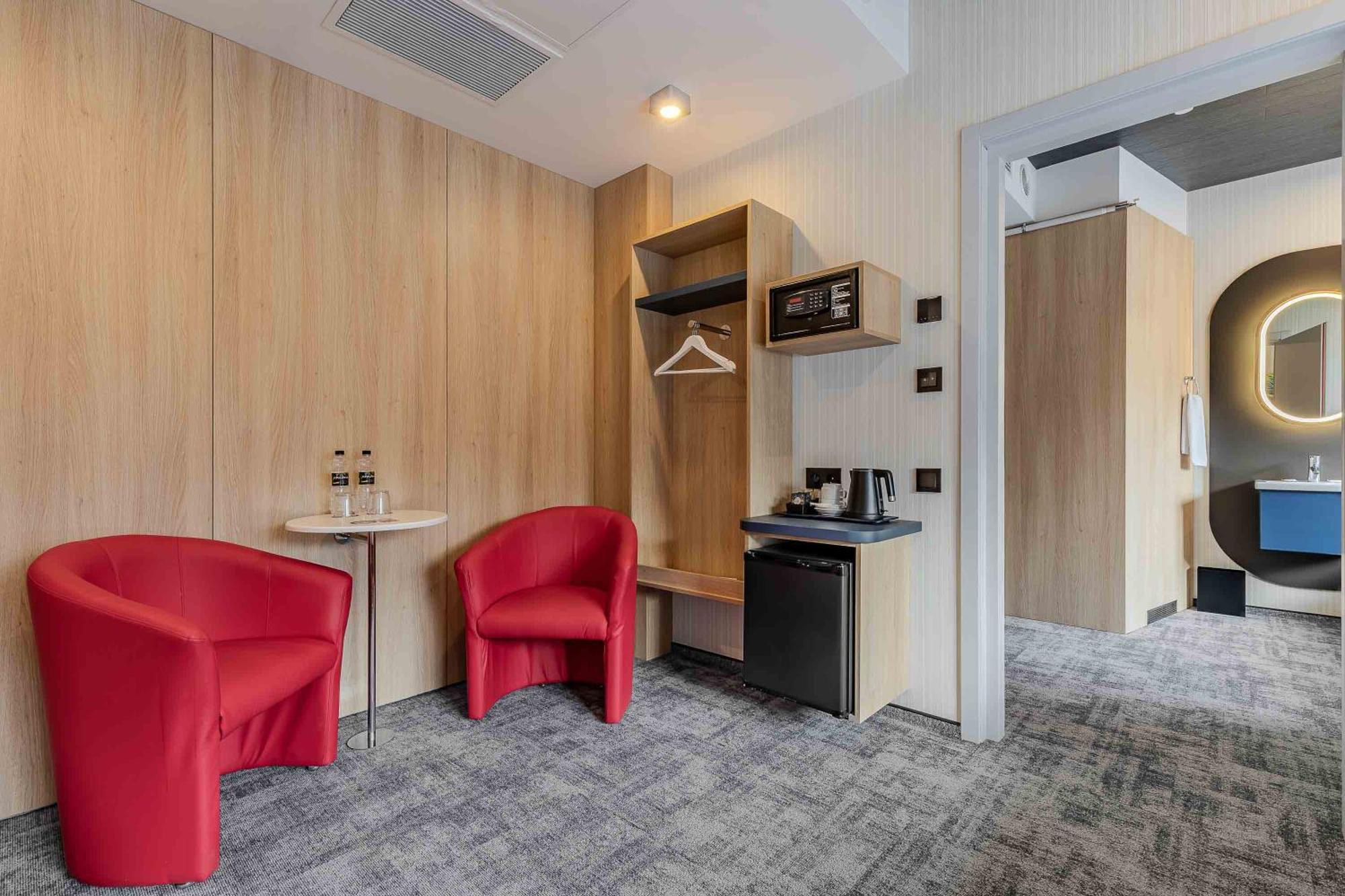 Iq Hotel Київ Екстер'єр фото