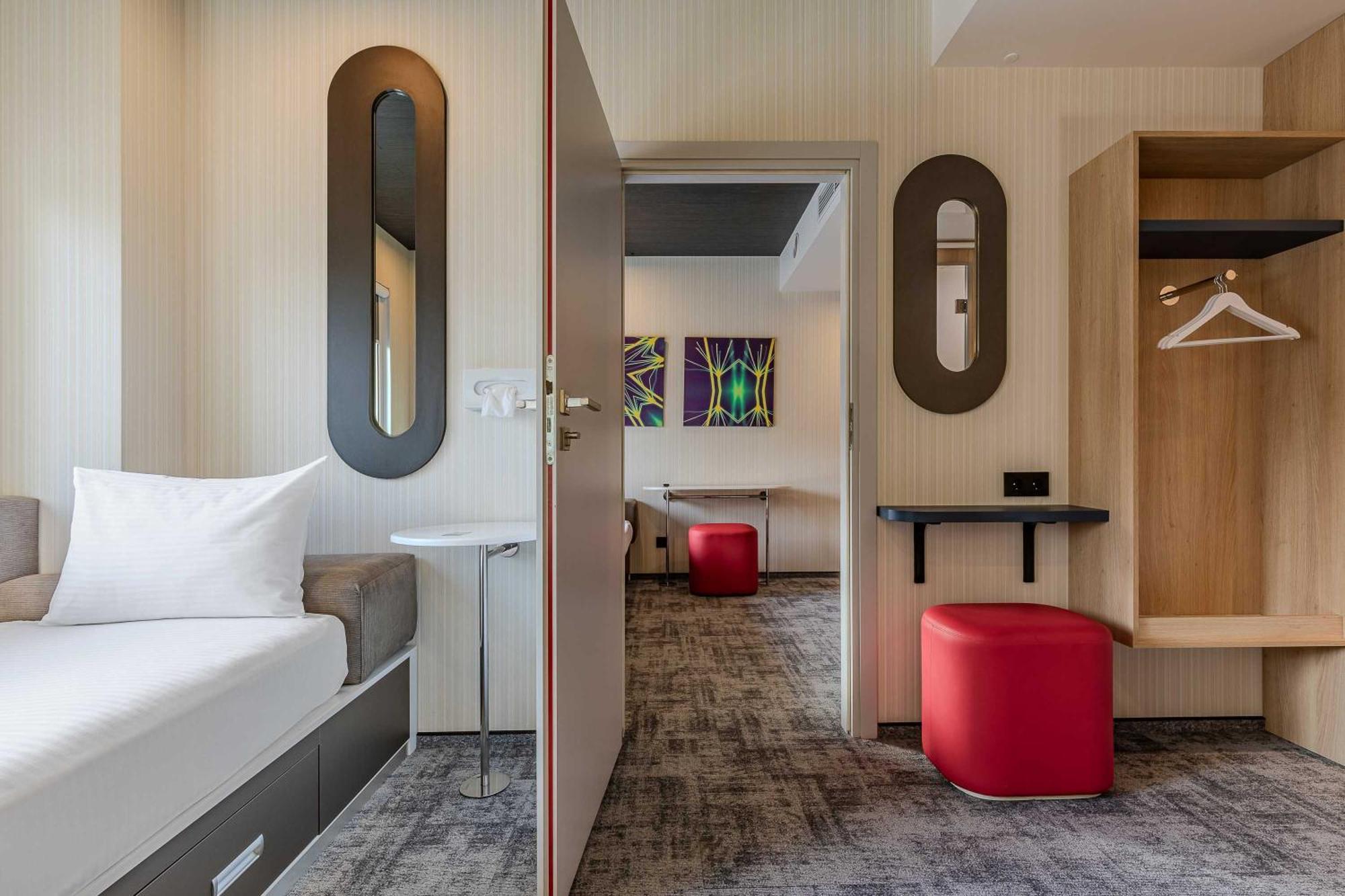 Iq Hotel Київ Екстер'єр фото